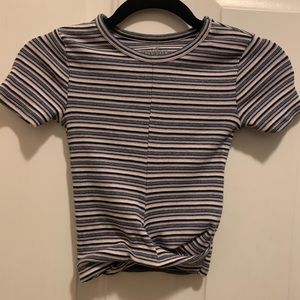 Hollister twist front short sleeve shirt